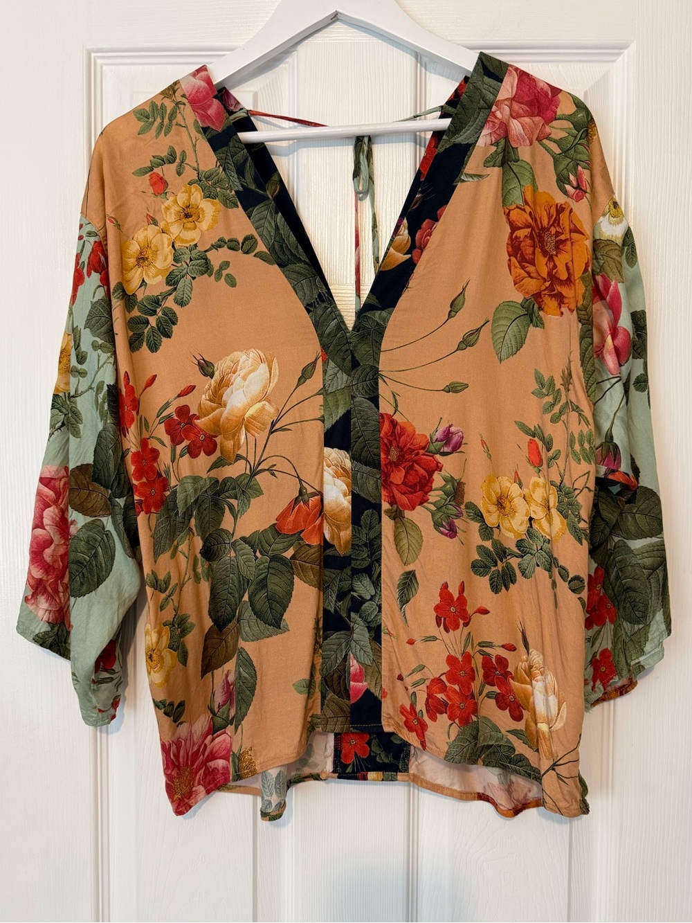 FARM Rio Floral Kimono Top - Picture 4 of 7